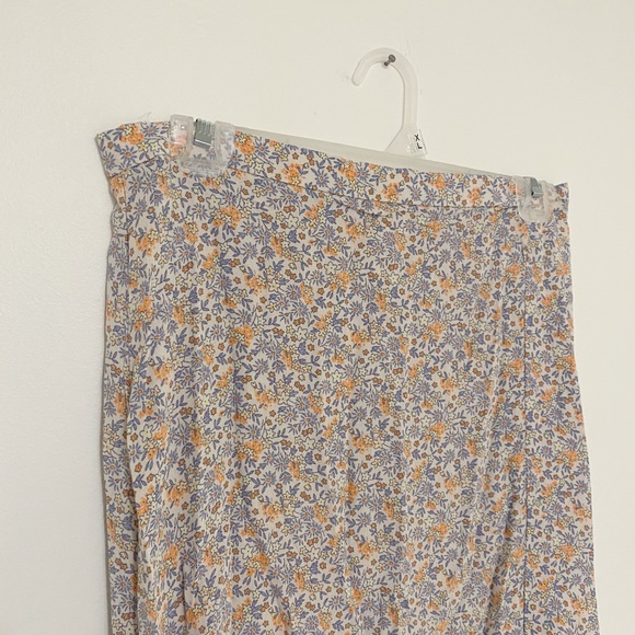 H&M floral midi skirt - size 10 - Picture 4 of 6